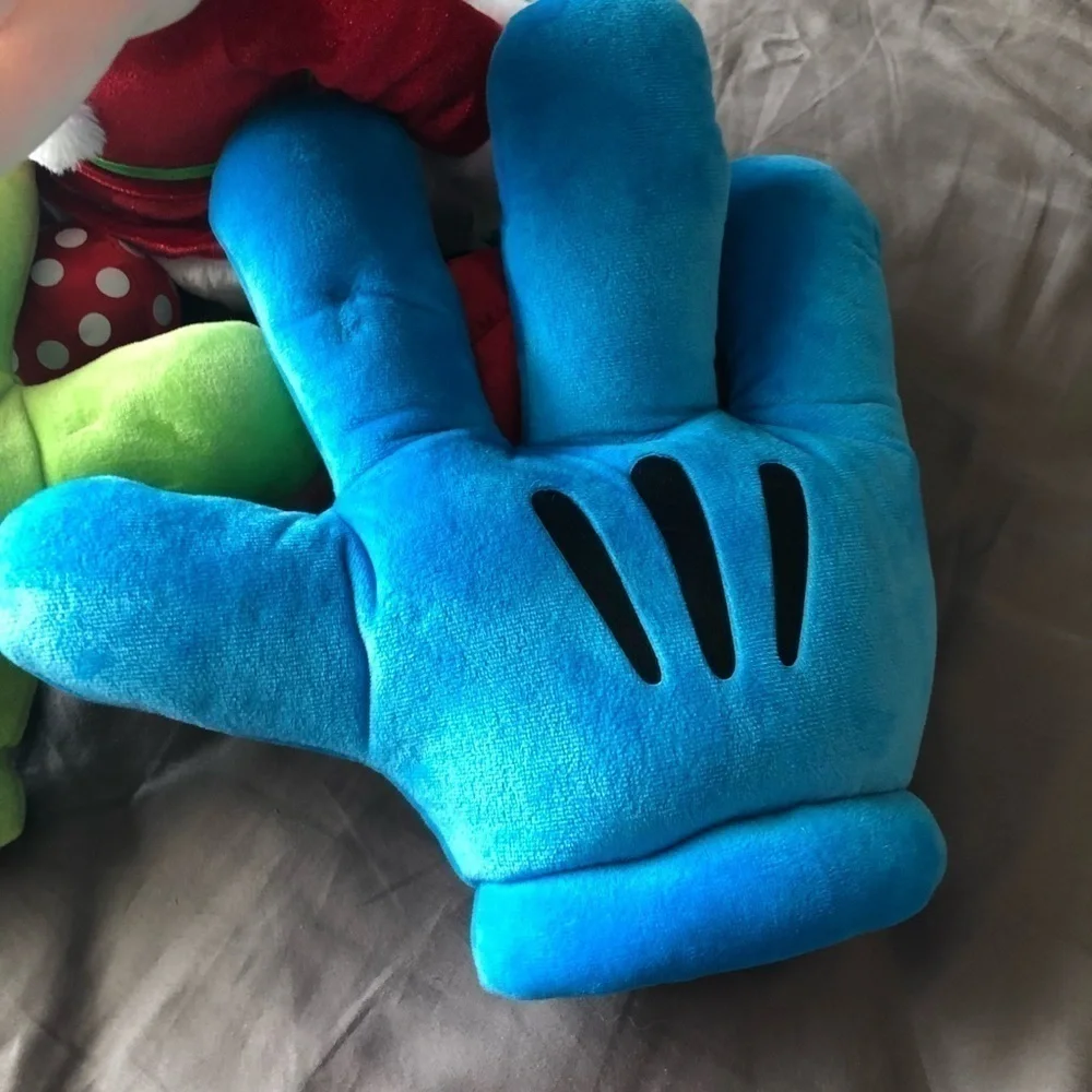🐭HP🐭Mickey Mouse gloves/hands